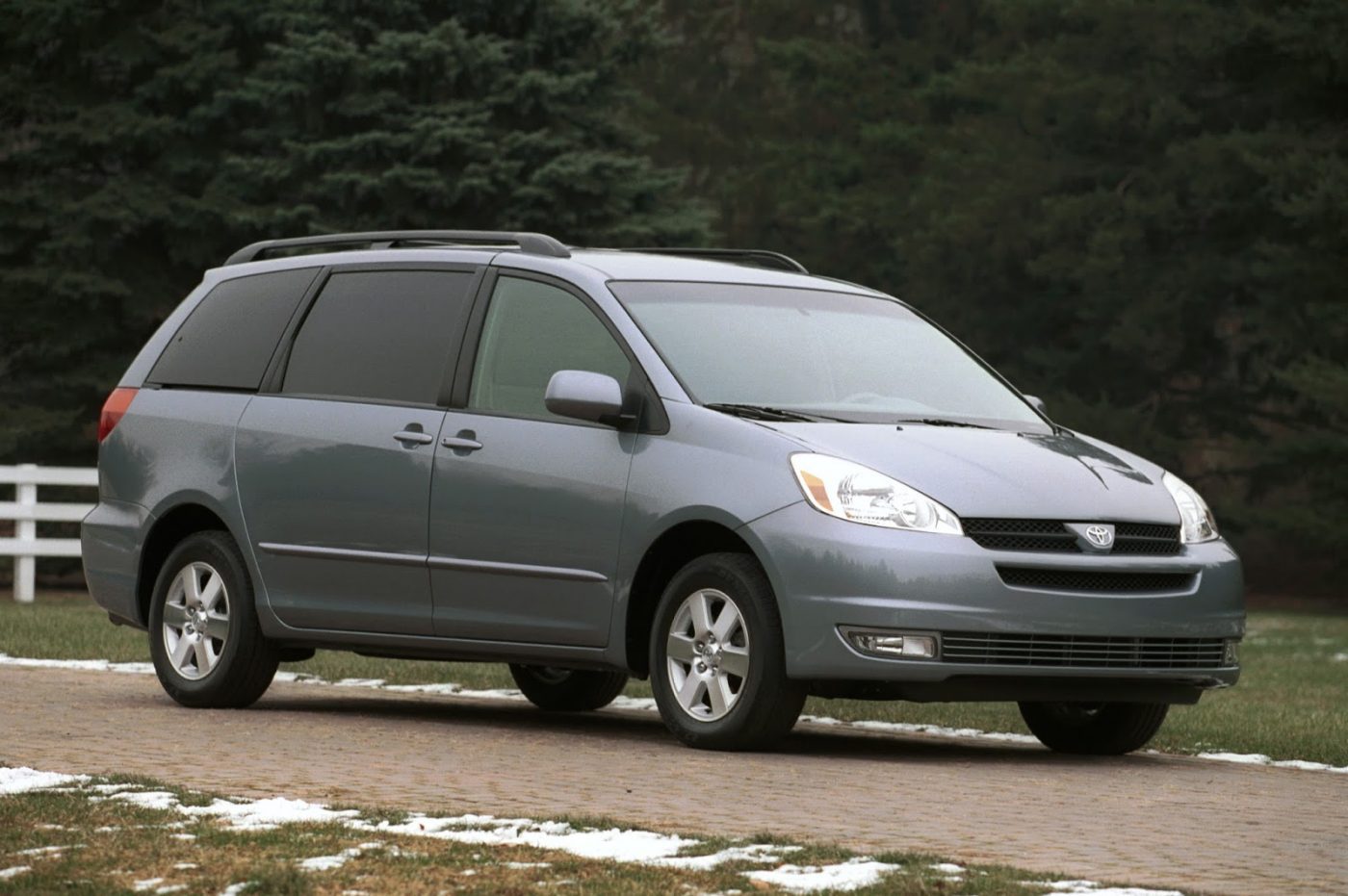 2004_Toyota-Sienna | GCBC