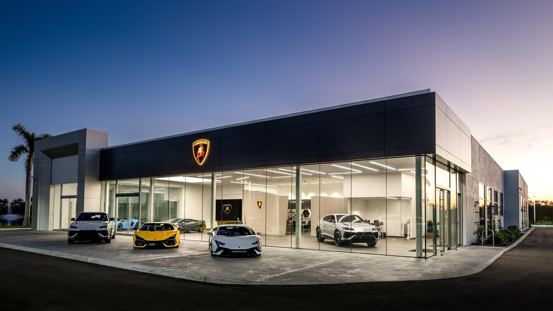 Lamborghini dealership in Naples Florida