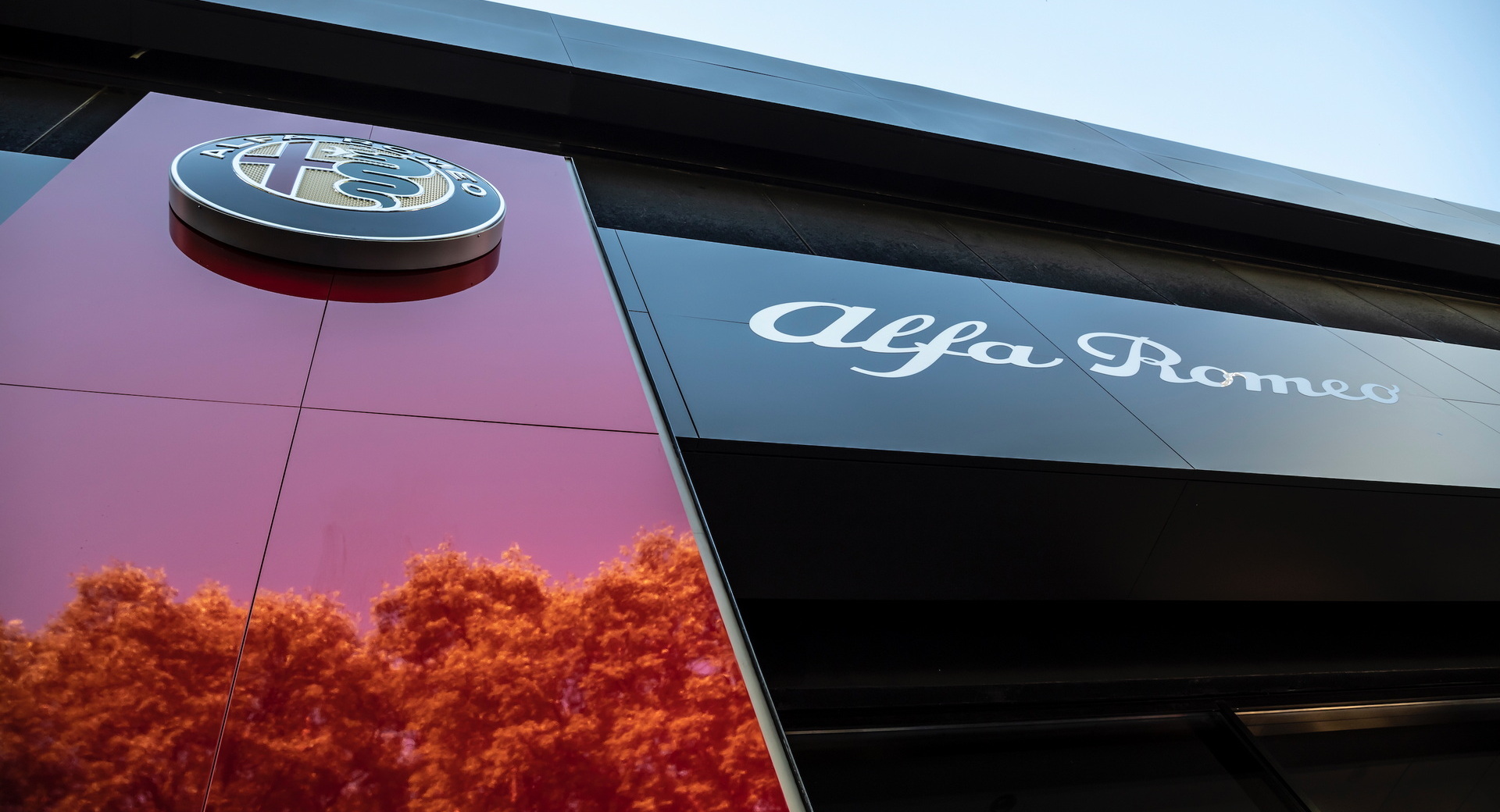 Alfa Romeo flagship dealership in Milano